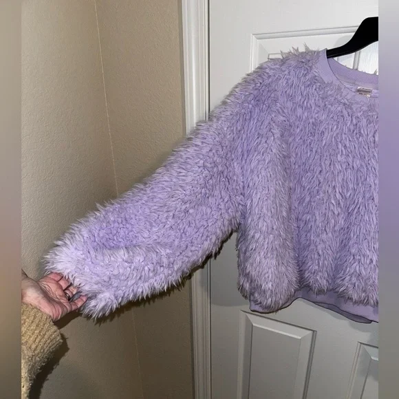 No Boundaries Yeti Faux Fur Purple Crew Neck Crop Plus 3X XXXL 21 Juniors - Picture 6 of 11